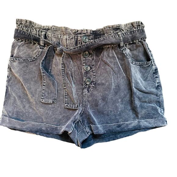 Francesca's Pants - Francescas Wash Black Shorts L